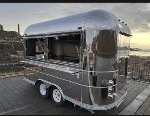 AKGI Remoques Cuisinieres Cote d'Ivoire - Retro Airstream Trailer