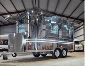 AKGI Remoques Cuisinieres Cote d'Ivoire - Retro Airstream Trailer